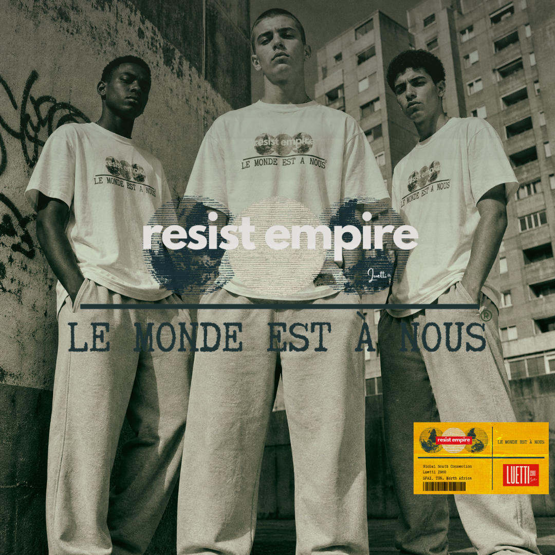 LE MONDE EST À NOUS Loose Fit Premium Quality Tee