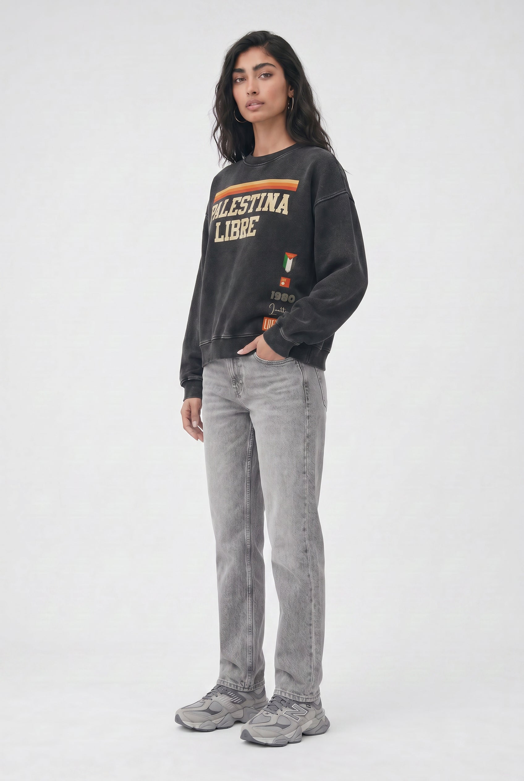 Persia wearing the Vintage Palestina Libre Washed Oversized Sweatshirt - three quarter view