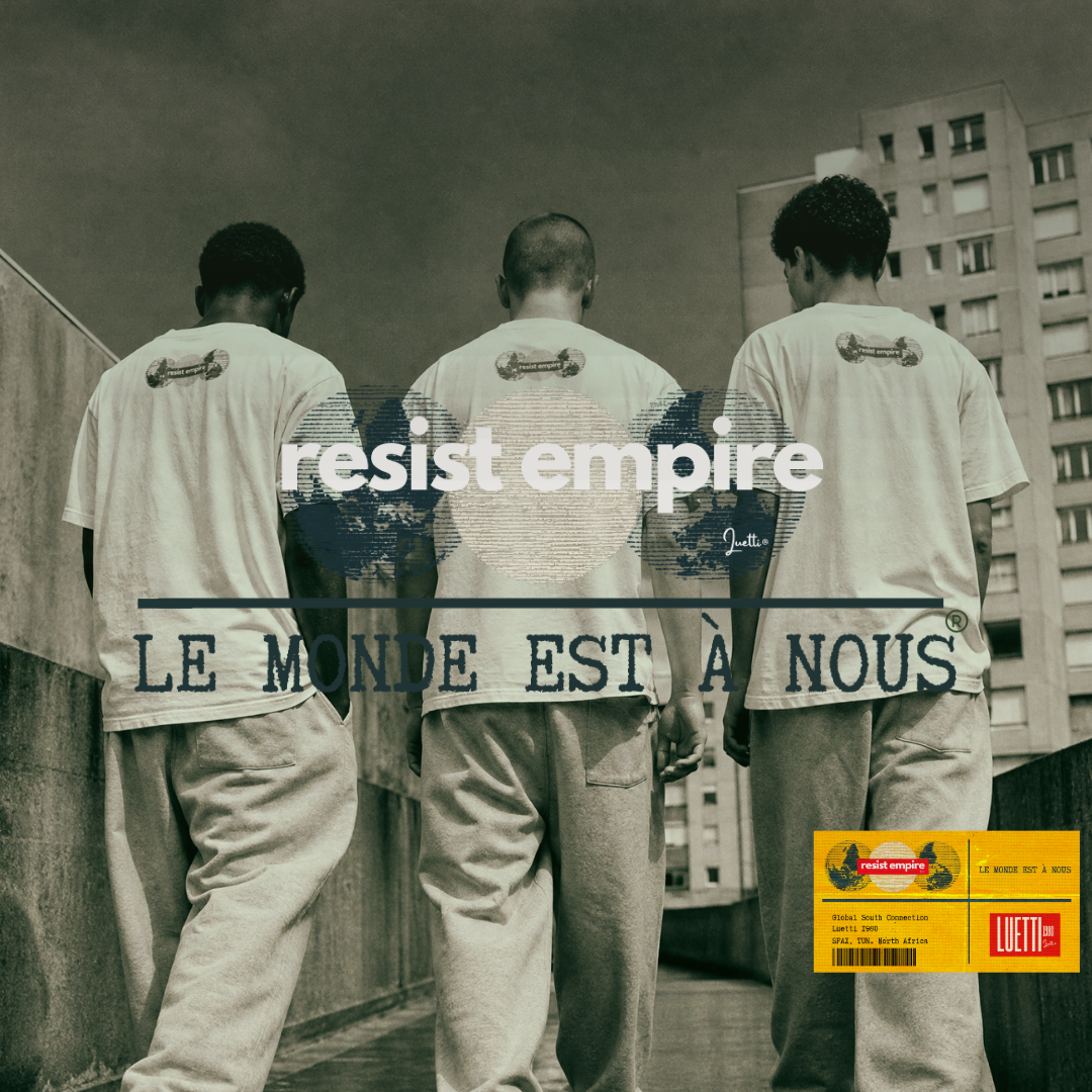 LE MONDE EST À NOUS Loose Fit Premium Quality Tee