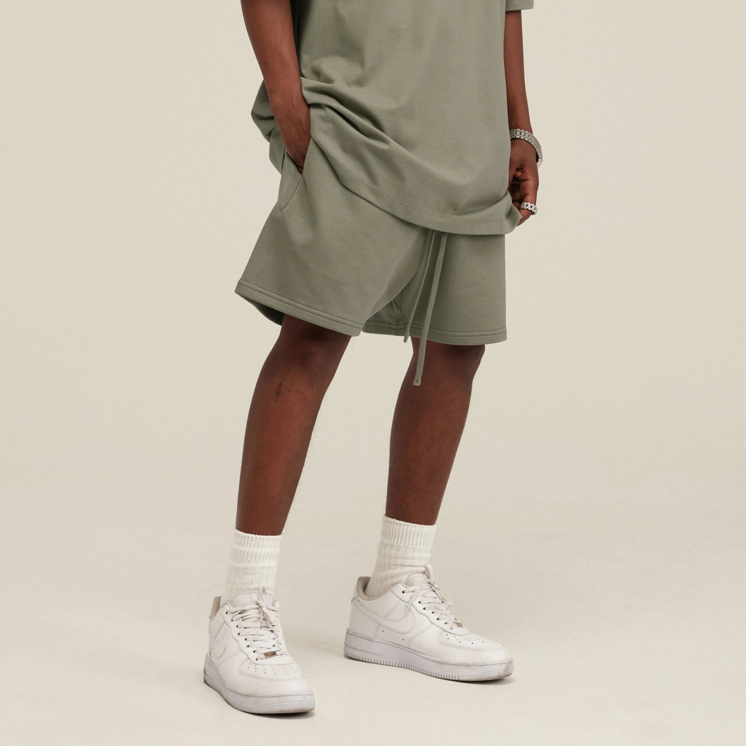 Fleece lined Oversized Sweatshorts [Artichoke]